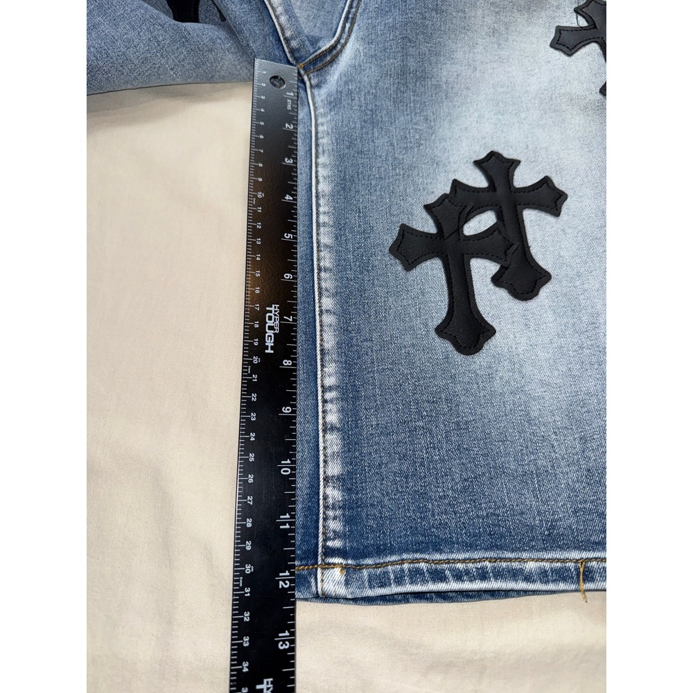 Akira Mens Cross Patch Denim Shorts Blue Streetwear Jorts LP60602B-AK Size L NEW - Picture 2 of 6